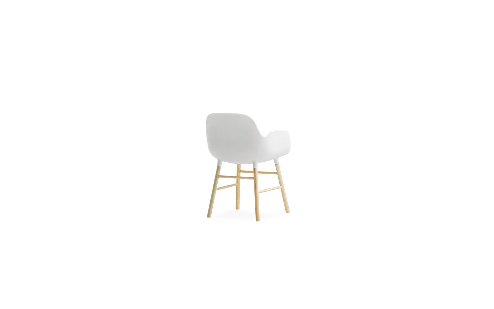 Form Armchair Miniature4