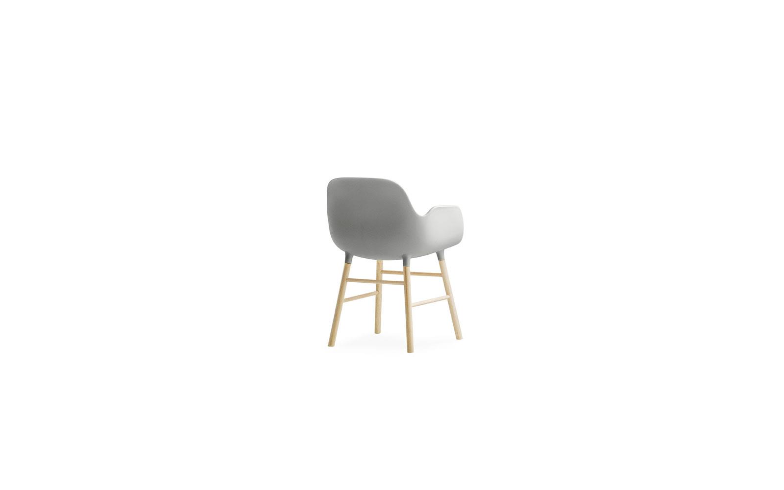 Form Armchair Miniature4