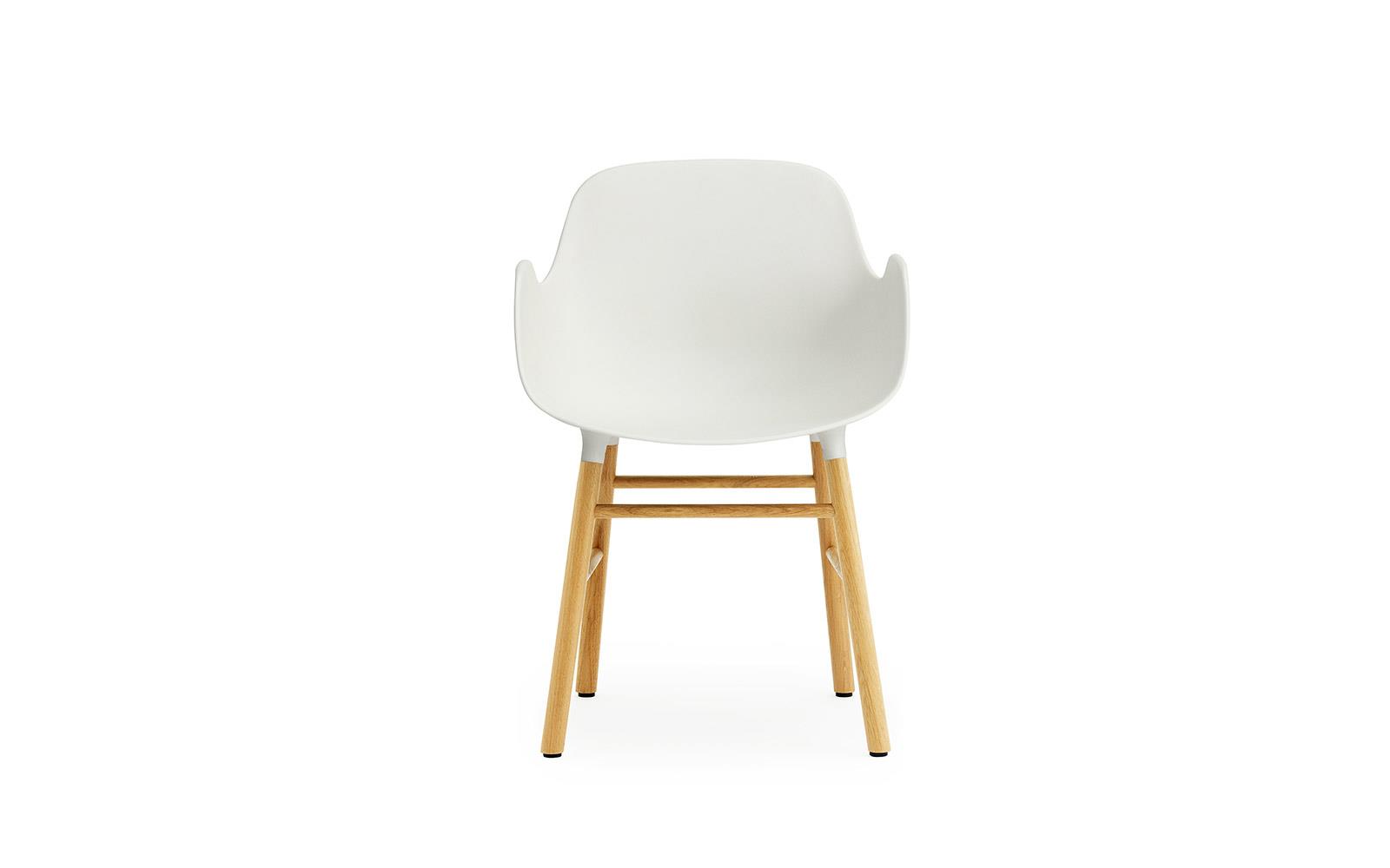 Form Armchair Oak2
