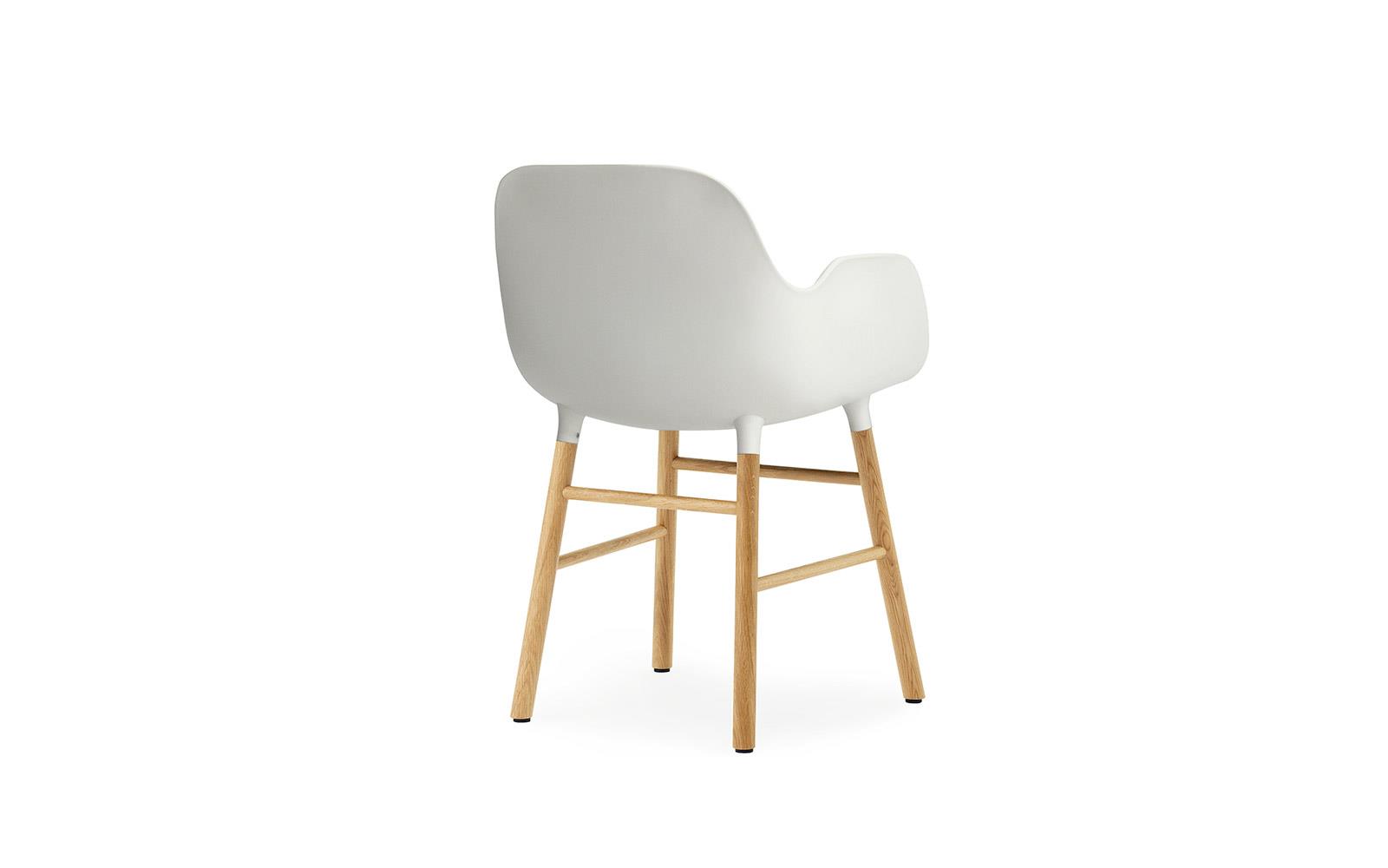 Form Armchair Oak4