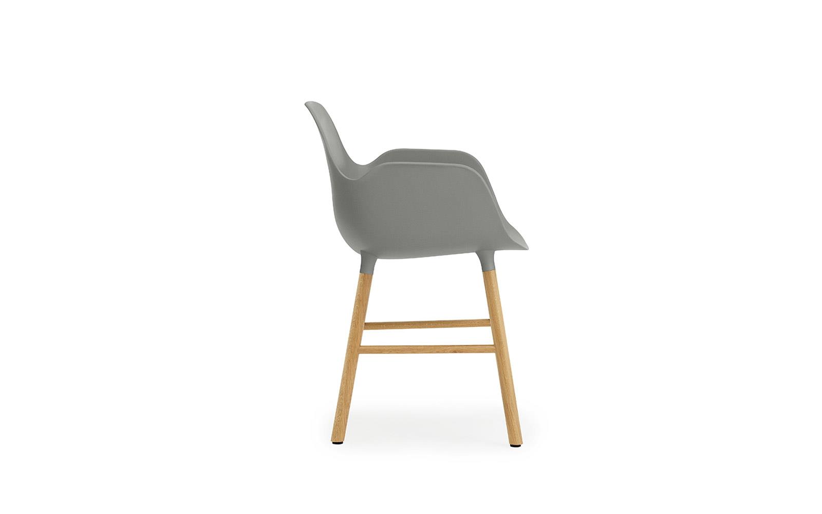 Form Armchair Oak3
