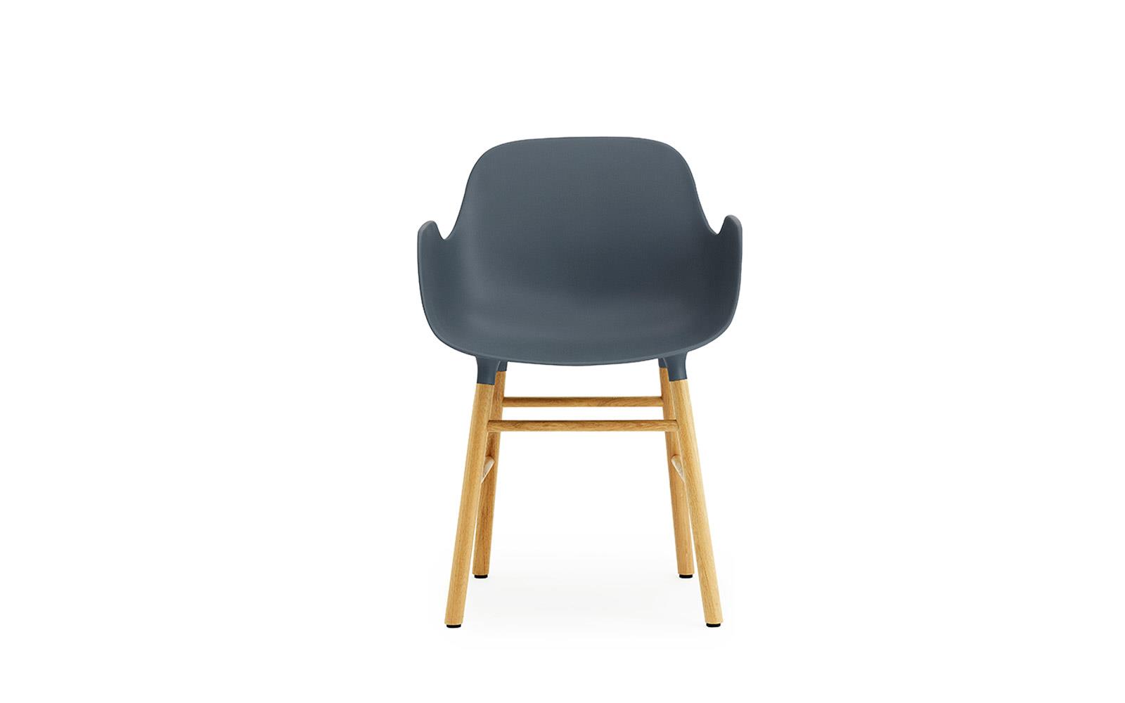 Form Armchair Oak2