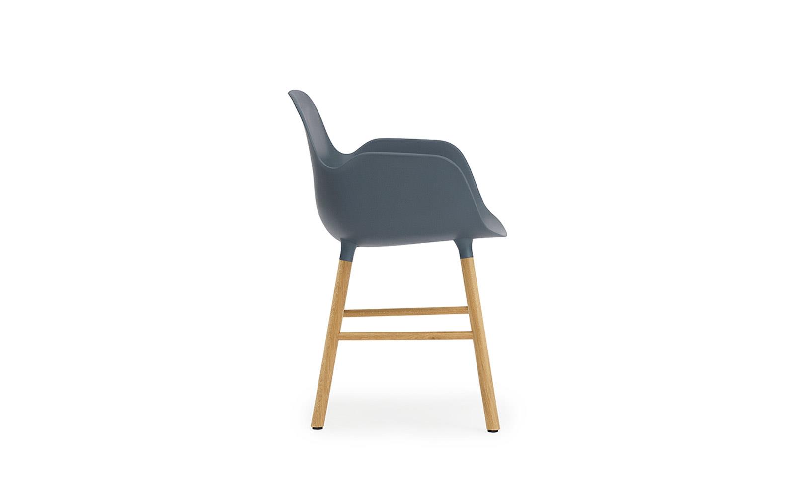 Form Armchair Oak3