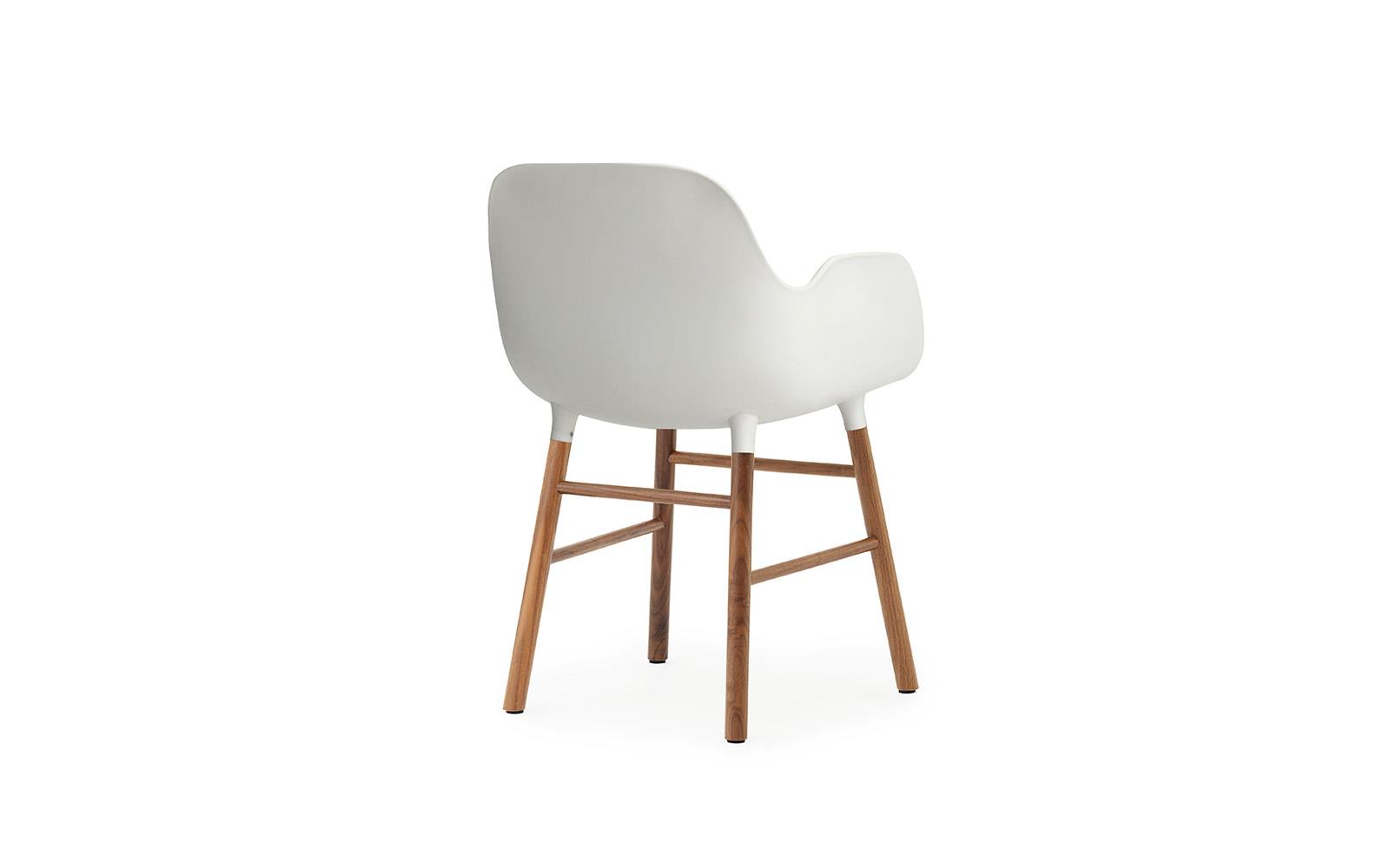 Form Armchair Walnut4
