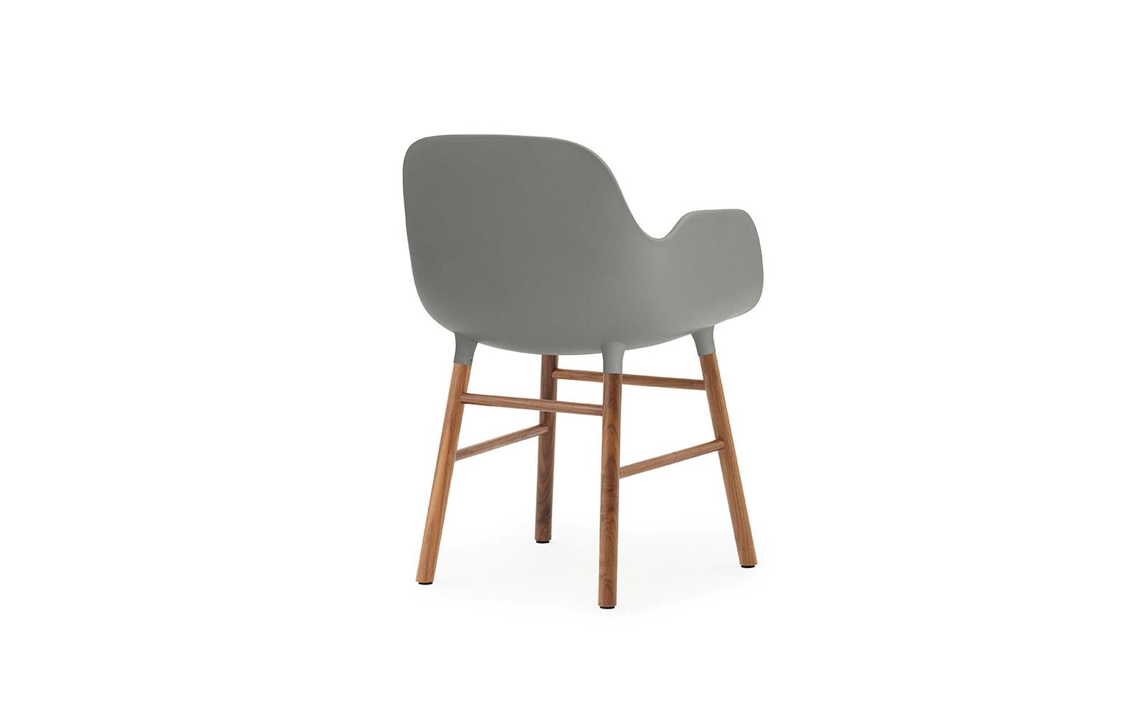 Form Armchair Walnut4
