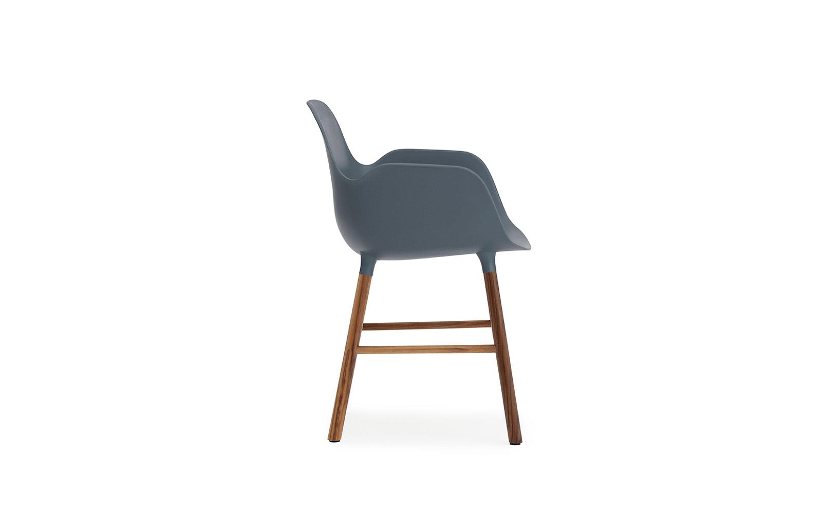 Form Armchair Walnut3