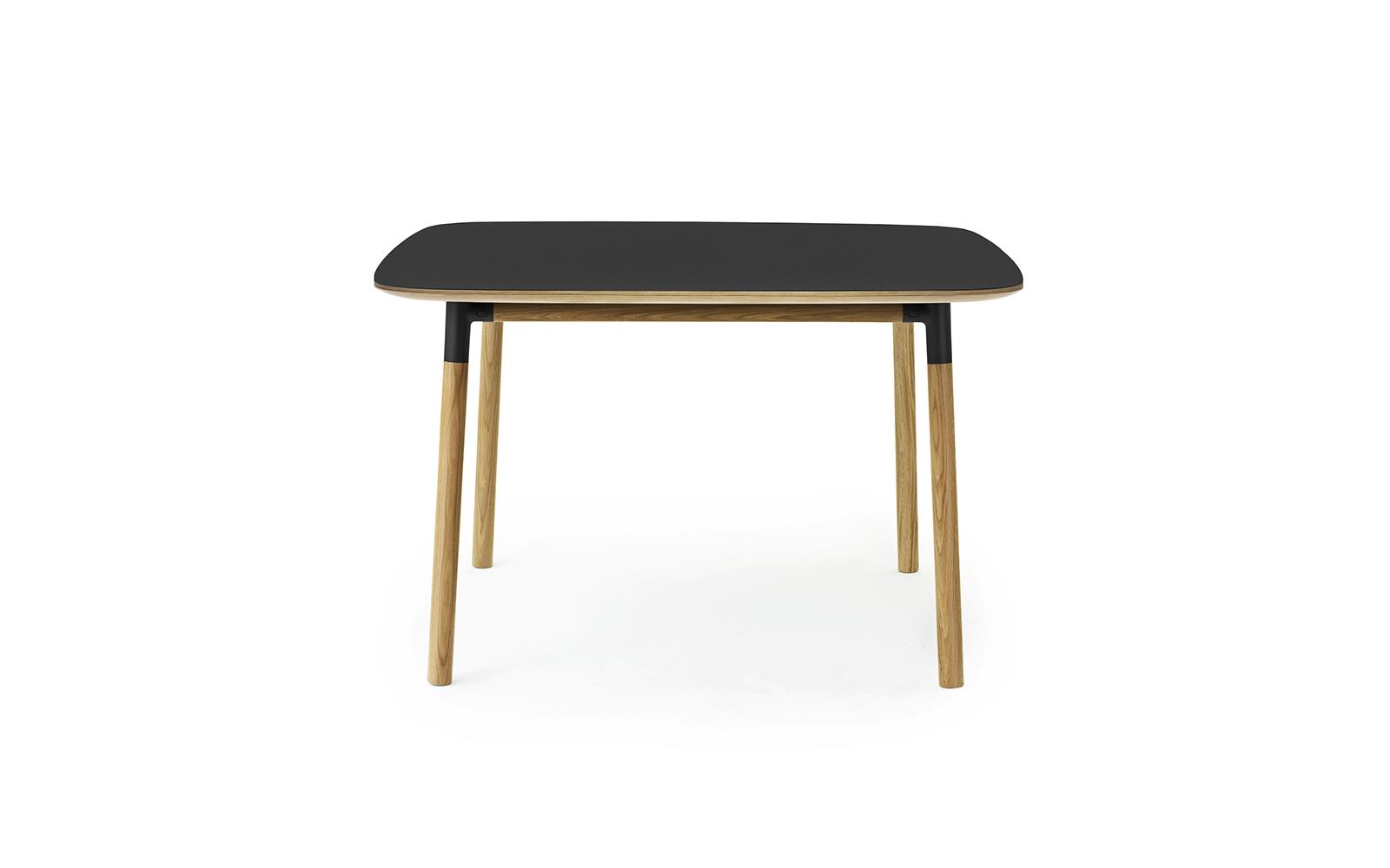 Form Table 120 x 120 cm1