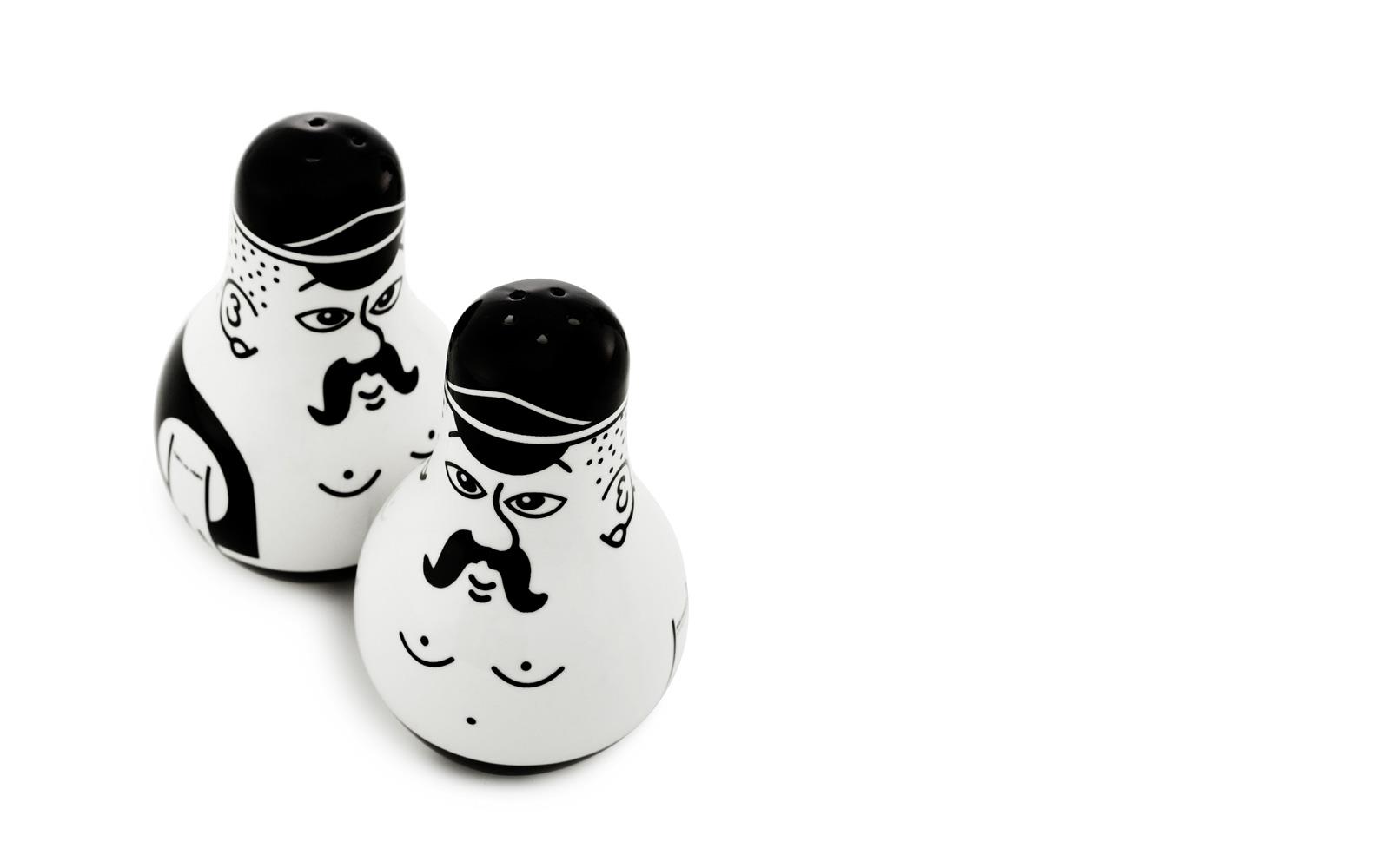 Friends Salt & Pepper Set Black/White