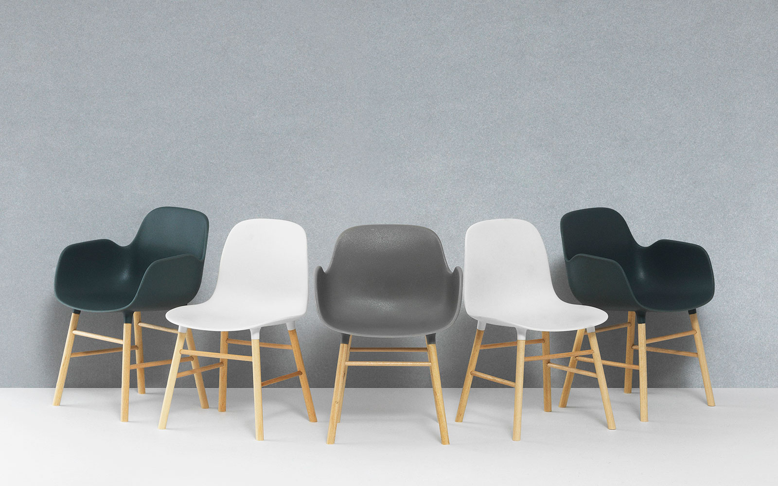 Normann Copenhagen Home 390002 Formular Chair Miniatur Moderne Schwarz Größe OS 