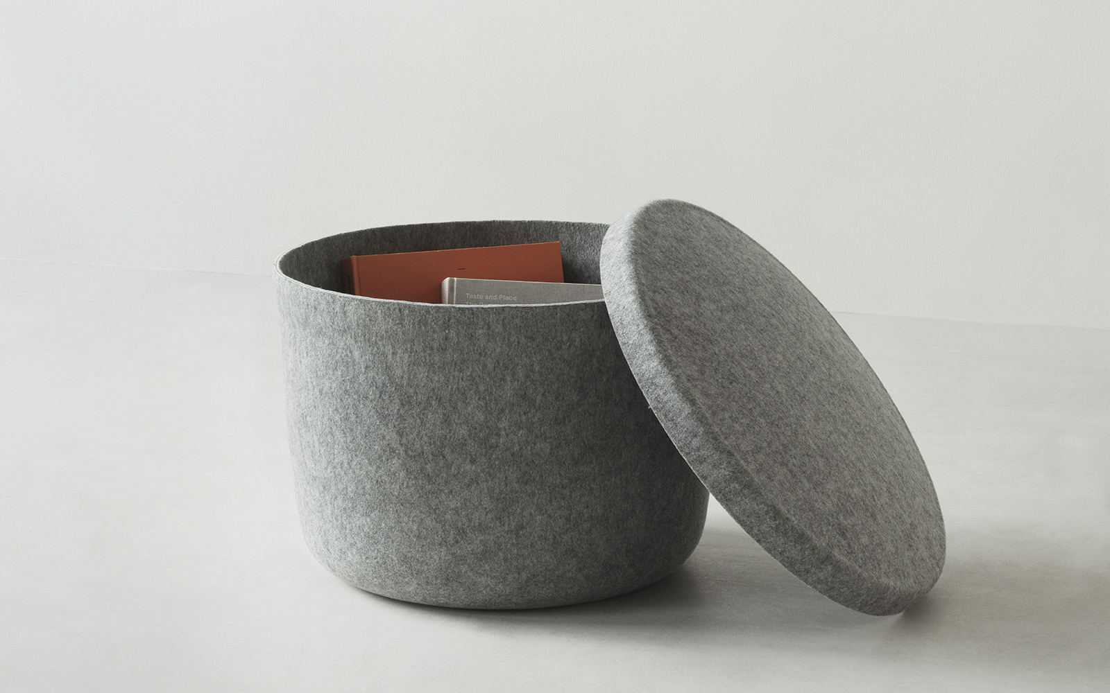 Hide pouf grey Normann Copenhagen