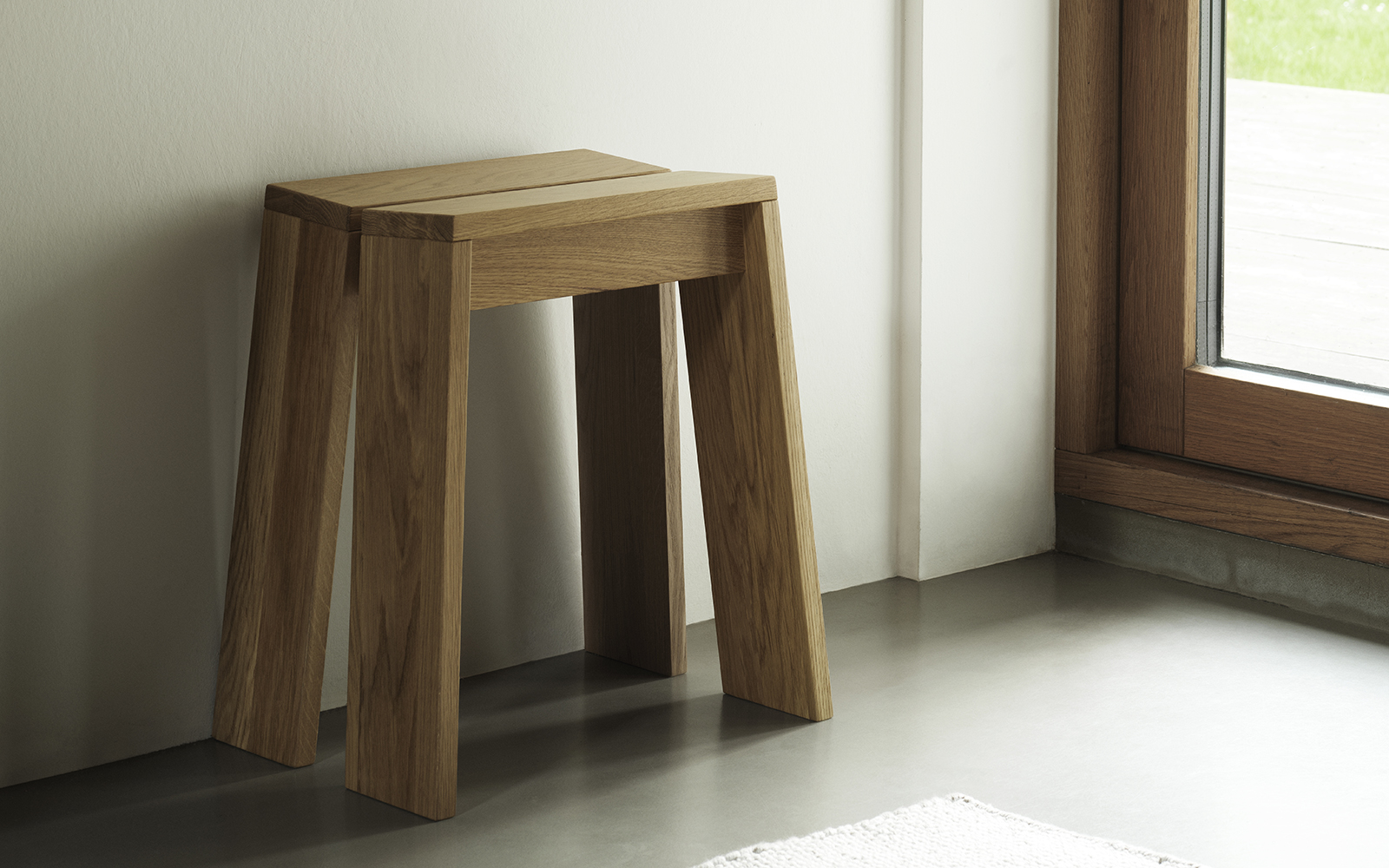 Let stool Normann Copenhagen