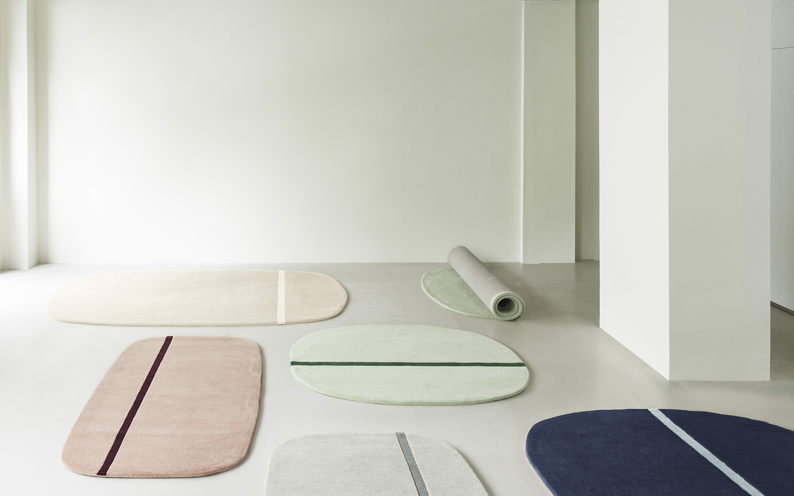 Oona Carpet - Modern wool carpet, 140x140 cm