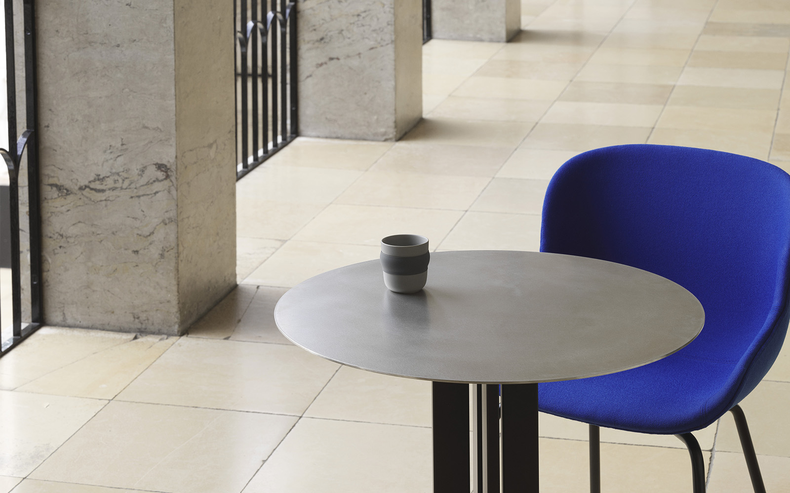 Scala Caf Table H75 60 cm Oak