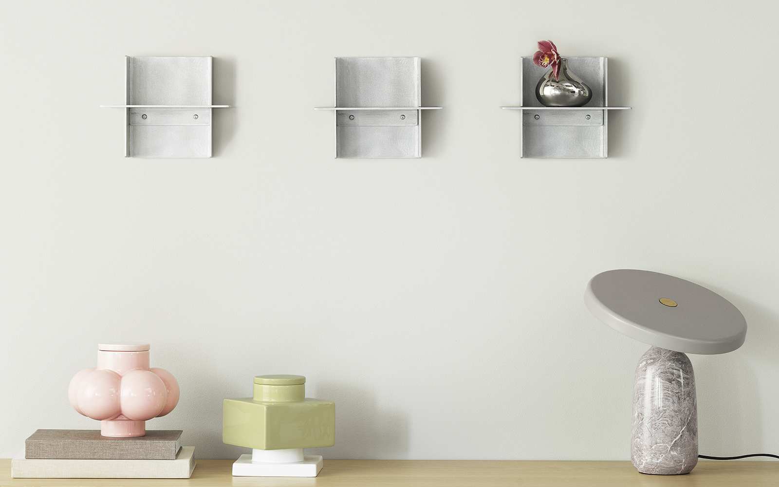 Alu shelf Normann Copenhagen