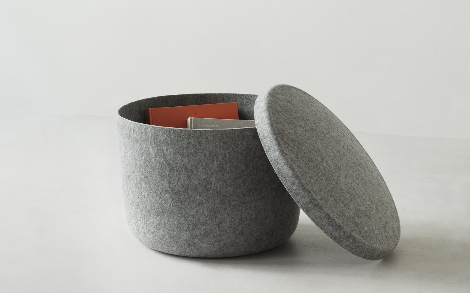 Hide pouf grey Normann Copenhagen