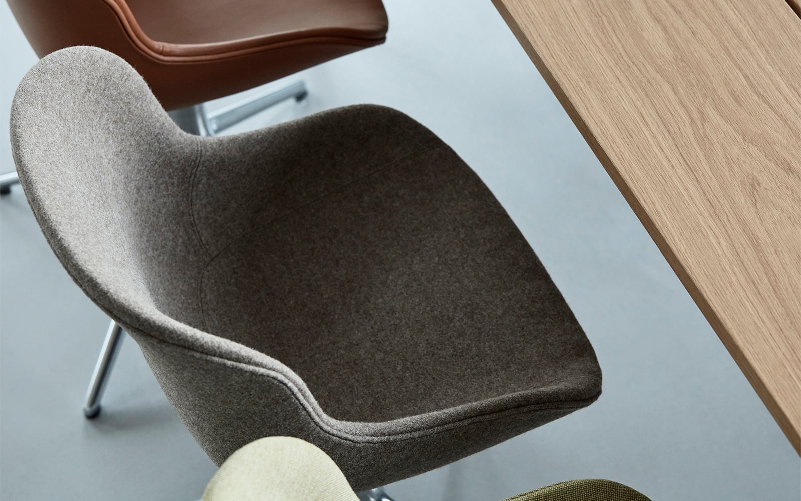 The Hyg family accommodates interior needs of private living rooms and dining rooms as well as a wide range of hospitality, commercial and office settings.