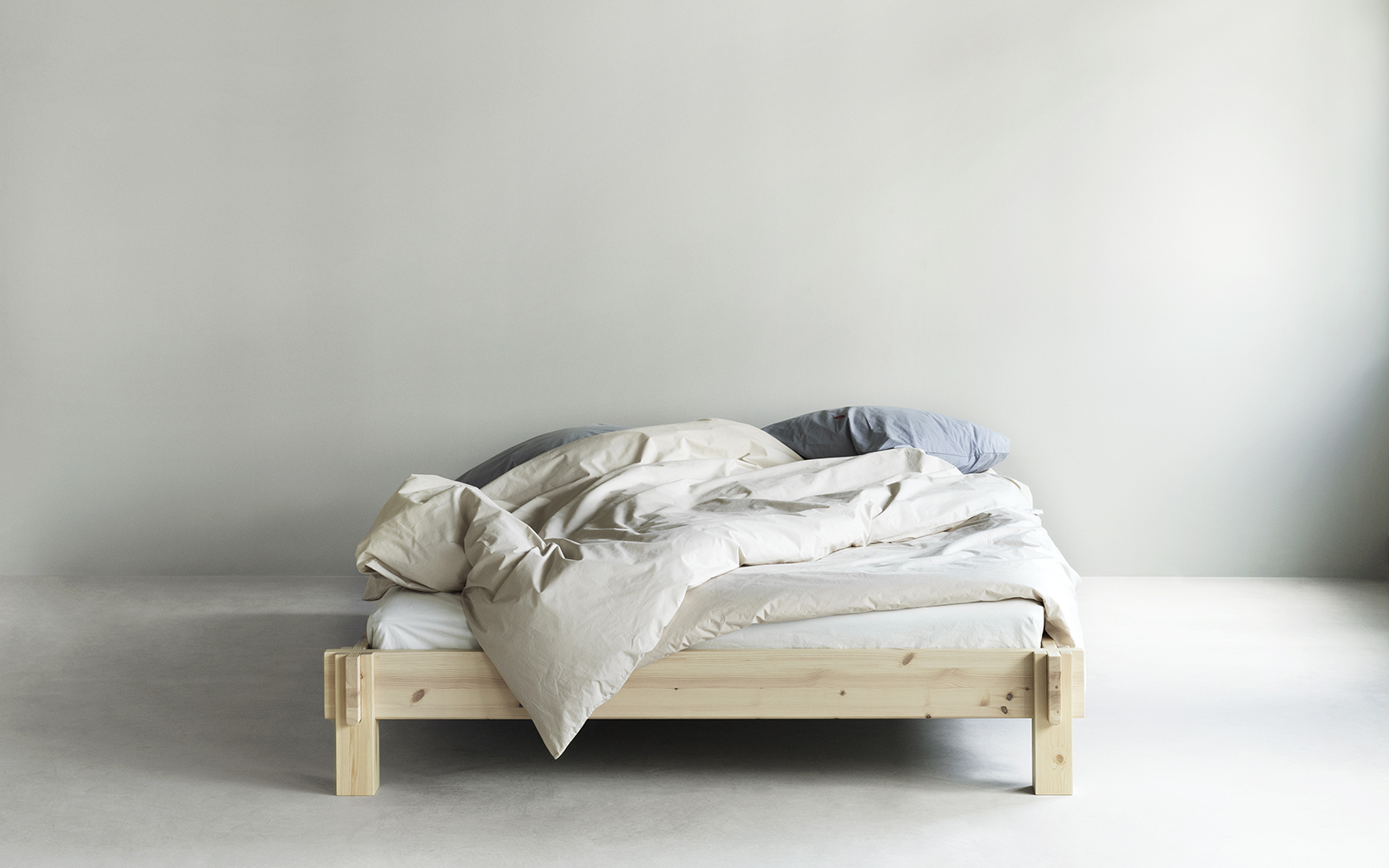 Notch Bedframe