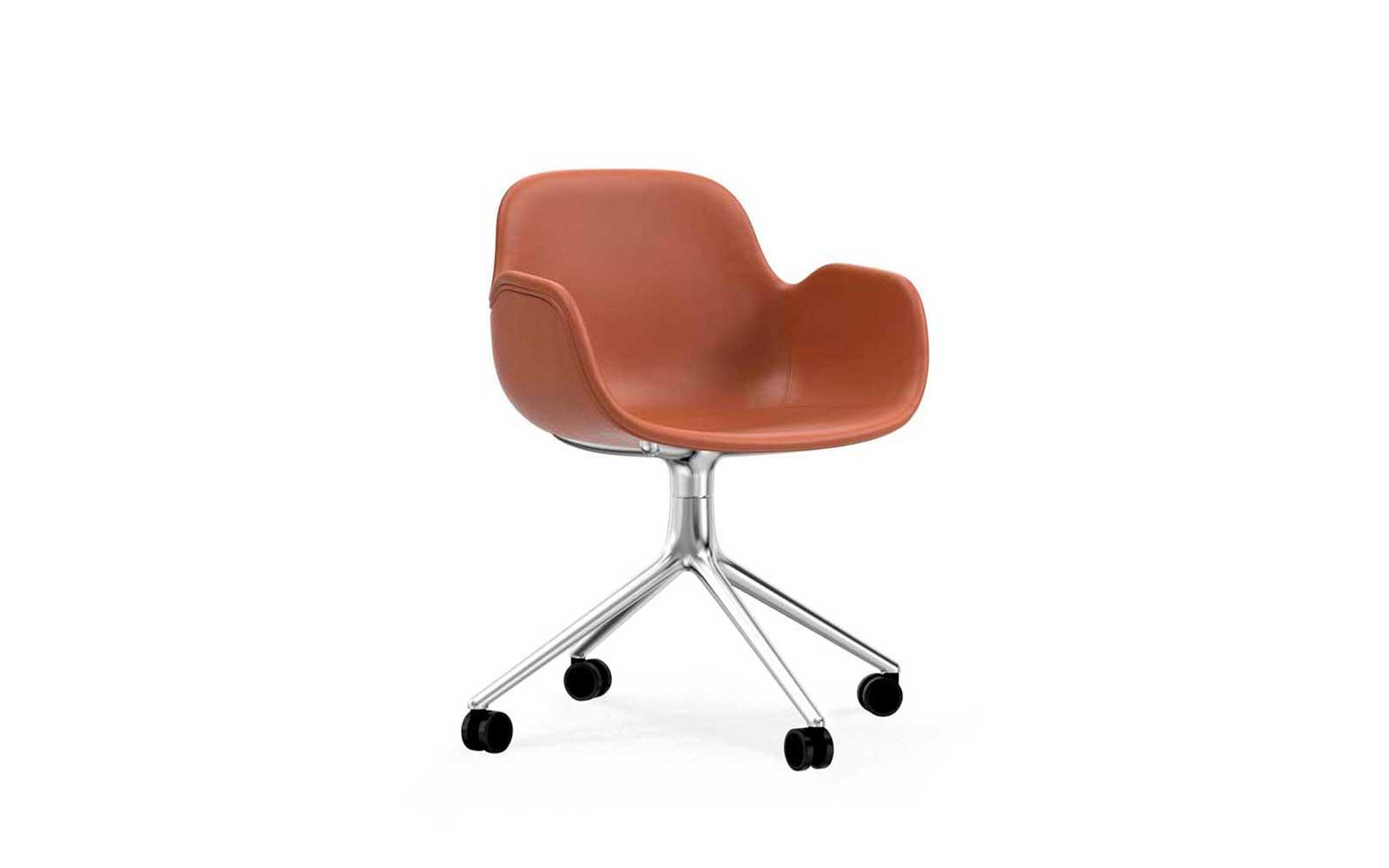 Form Armchair Swivel 4W Full Upholstery